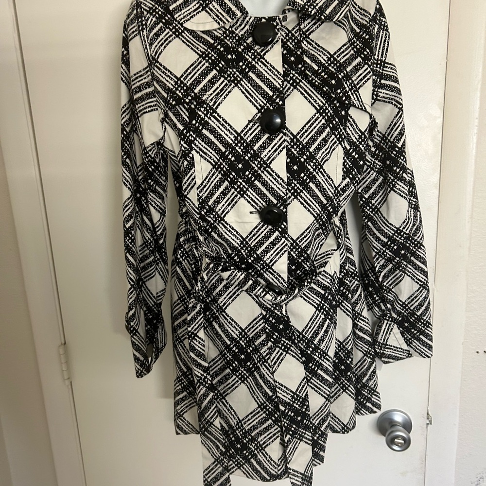 Luii Black and White Patterned Coat